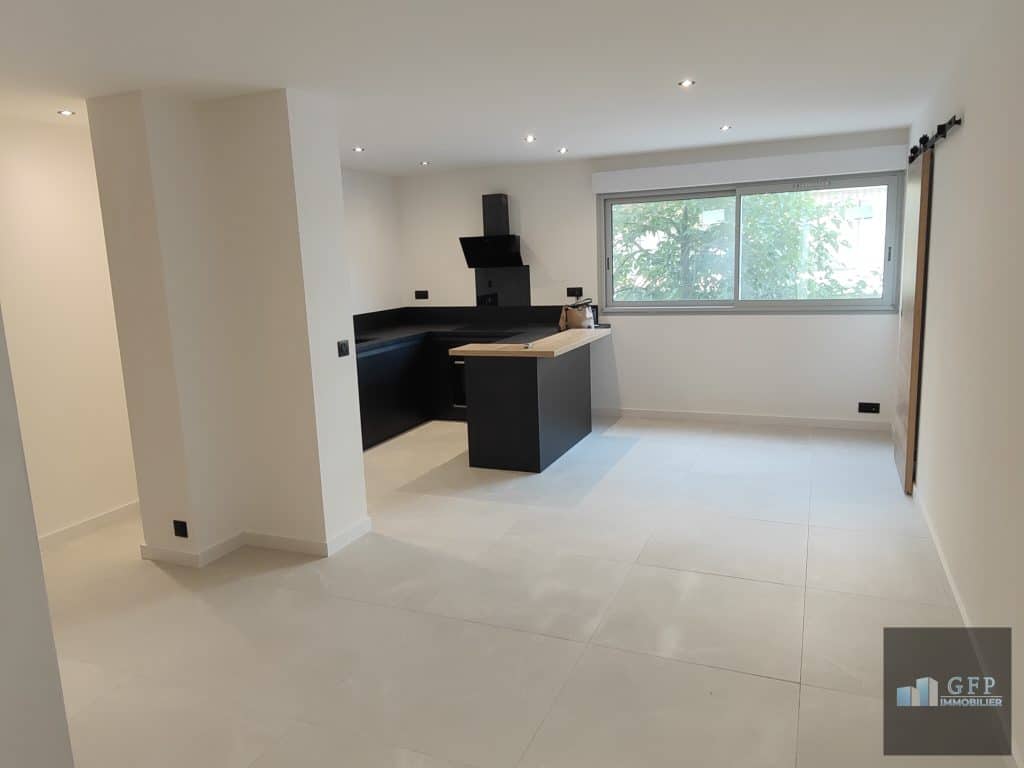 photo 09ebd7266879987396ca772d6af9f0c1