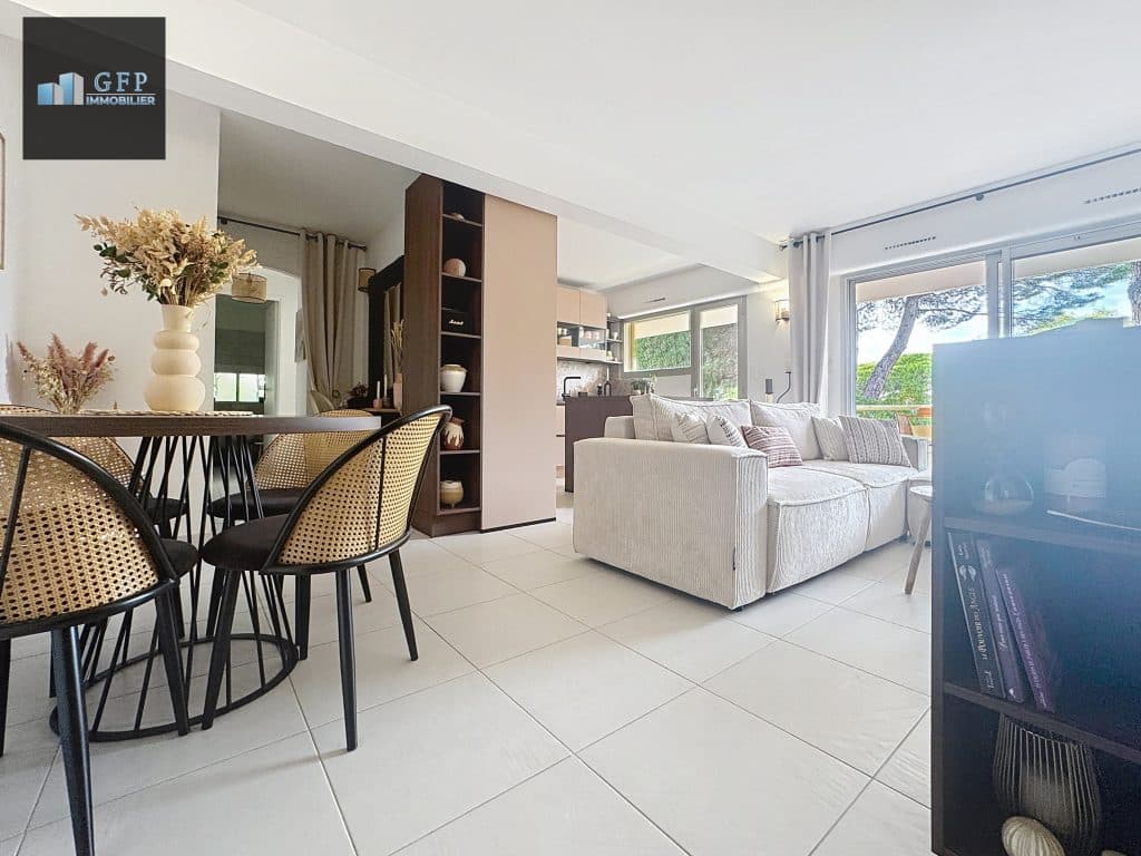 2 pieces avec balcon 00001 11