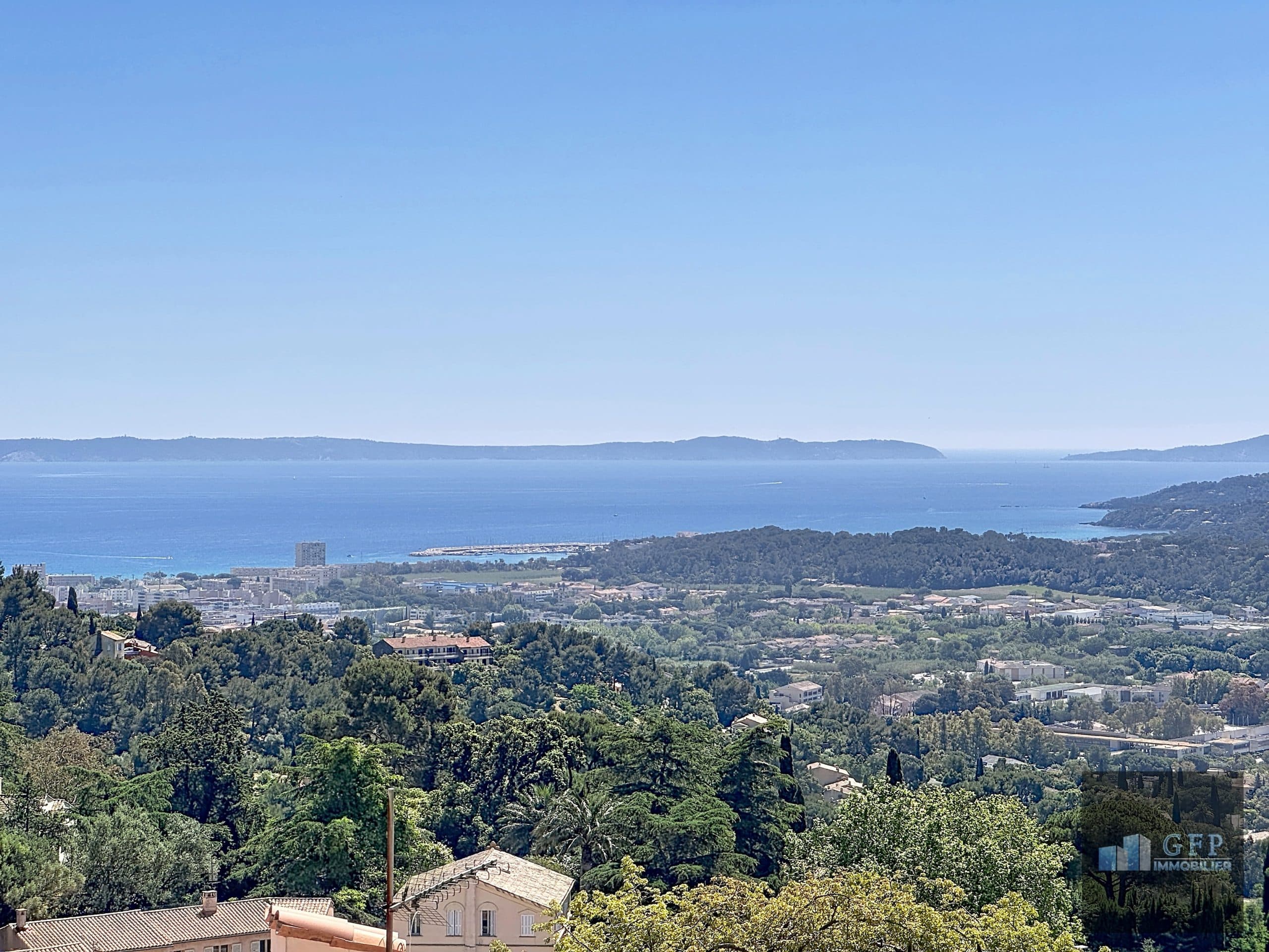 maison avec jardin et appartement independant village de bormes 00001 scaled