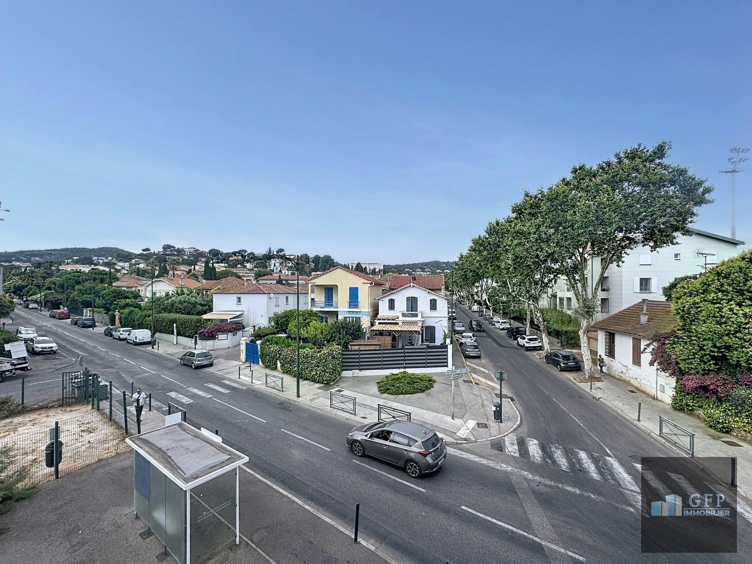2 pieces au 2eme etage avec terrasse et parking couvert 00001 scaled