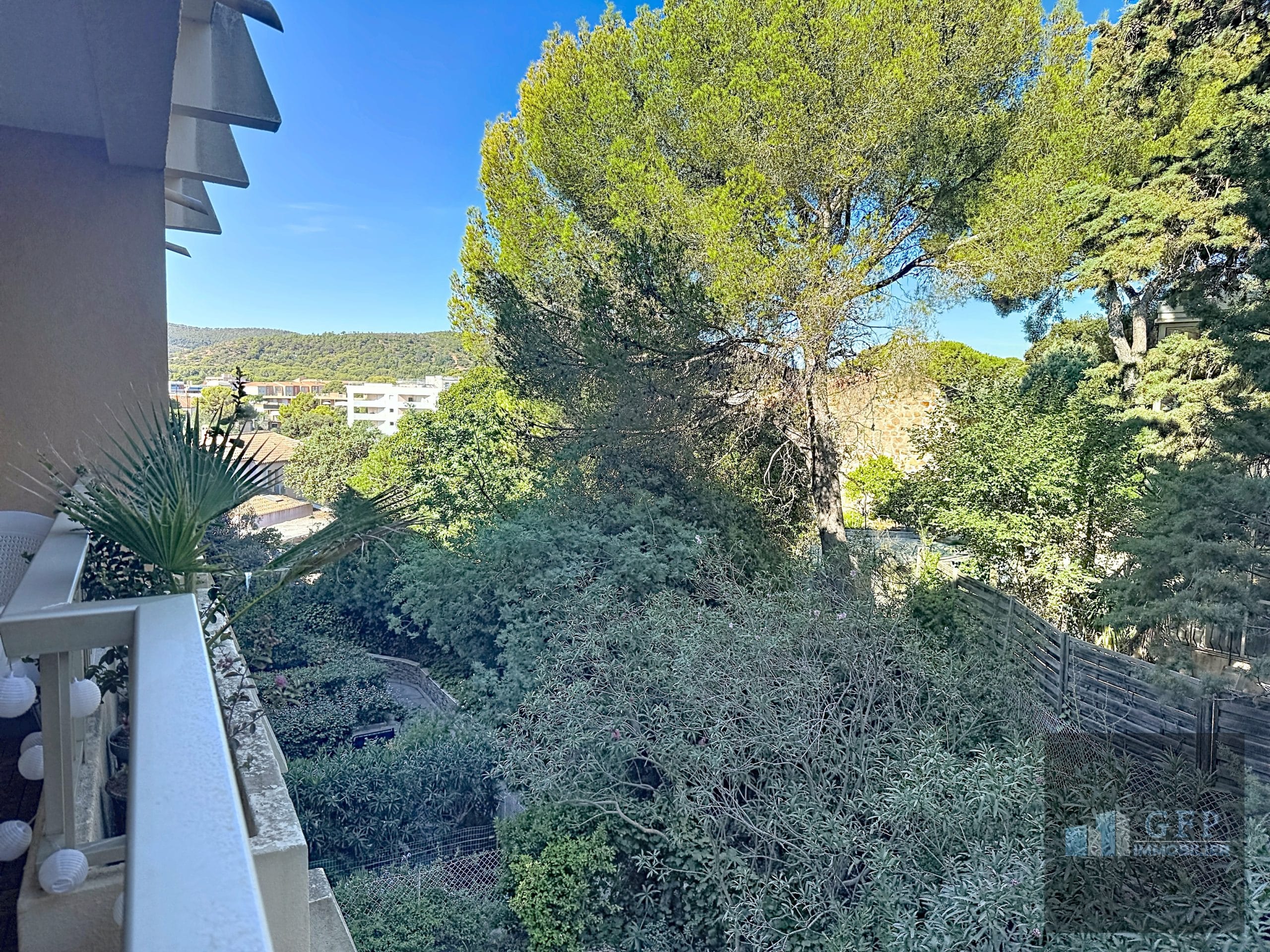 bormes la faviere 2 pieces avec terrasse cave et parking 00001 scaled